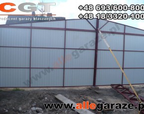 Garaż blaszany 8x6 dwuspadowy piaskowy RAL1002 brama uchylna